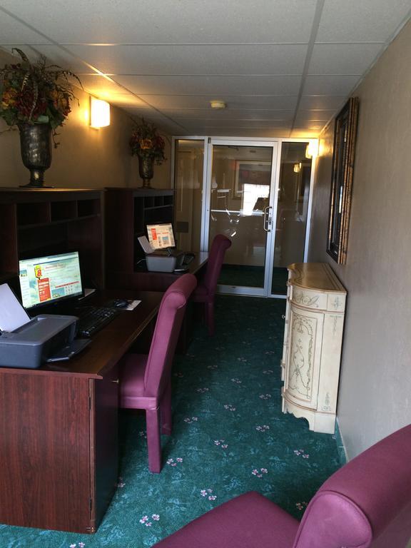 Boarders Inn And Suites By Cobblestone Lamar Missouri Exterior foto